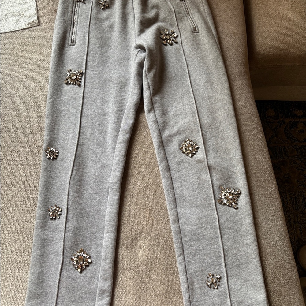 NWOT Area women’s jogger with beautiful crystals